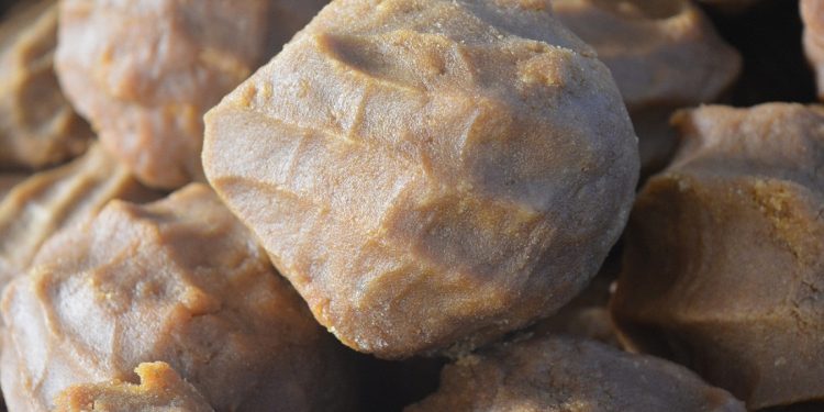 Marayoor Jaggery (Marayoor Sharkara)