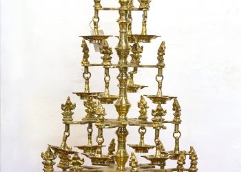 Nachiarkoil Kuthuvilakku ("Nachiarkoil Lamp")